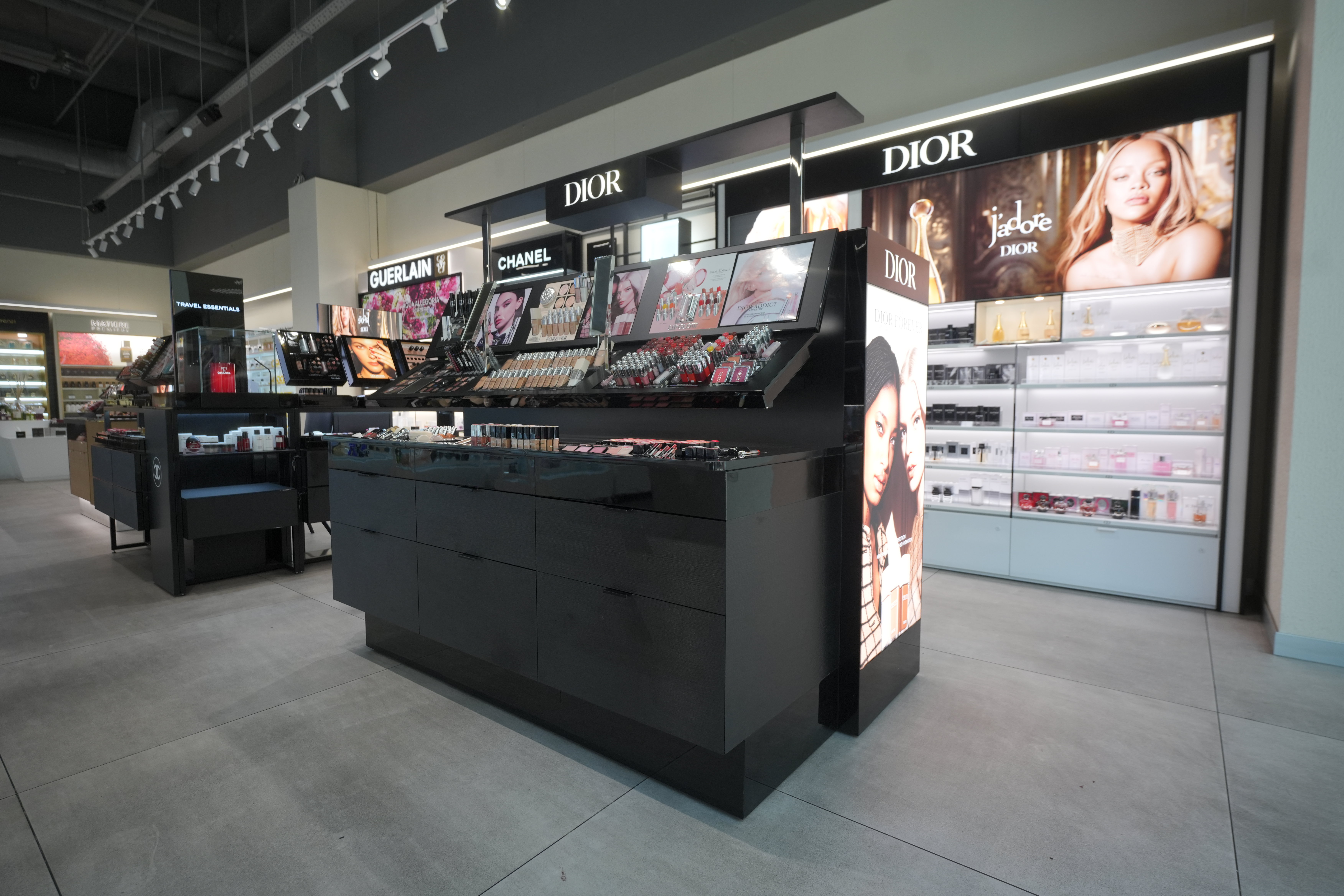 Dior в Армении